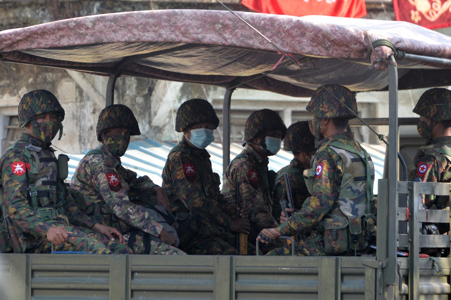 ပလက်ဝမြို့နယ်အတွင်း ပြည်သူ့စစ်ဖွဲ့ရန် စစ်ကောင်စီတပ် လူသစ်စုဆောင်းခိုင်းနေ